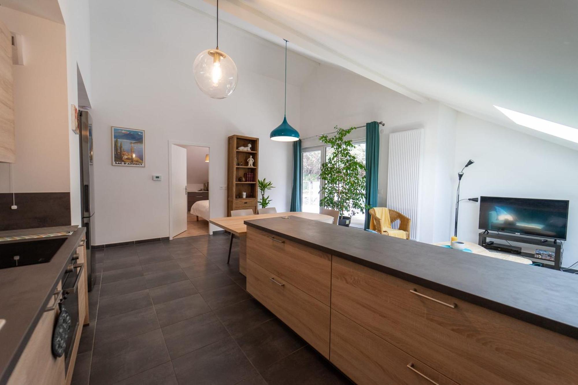 La Champanaise - 2 Bedroom Apartment 300M From Lake Annecy Duingt Buitenkant foto